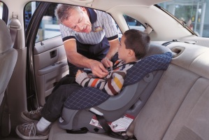 location-voiture-sièges-enfants-bébé-rehausseur
